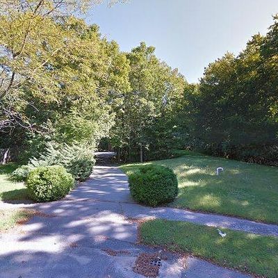 23 Fox Run Ter, North Dartmouth, MA 02747