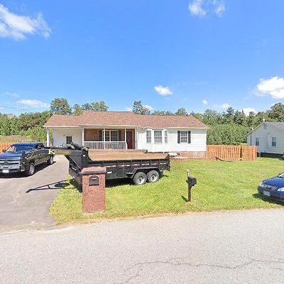 2300 Glade Dr Se, Christiansburg, VA 24073