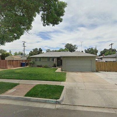 2320 E Acacia Ave, Fresno, CA 93726