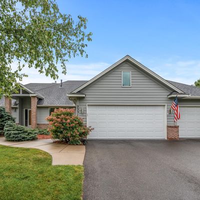 2331 Fawn Hill Ct, Chanhassen, MN 55317