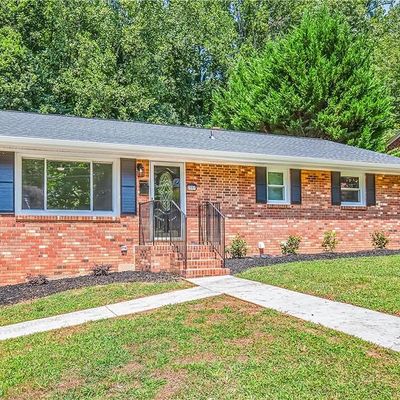 2331 Kaywood Ln, Winston Salem, NC 27103