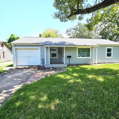 235 Laurel St, Lake Jackson, TX 77566