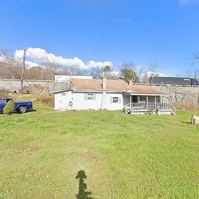 238 Foxwood Rd, Wampum, PA 16157