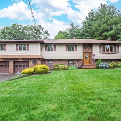 29 Normandy Dr, Wayne, NJ 07470