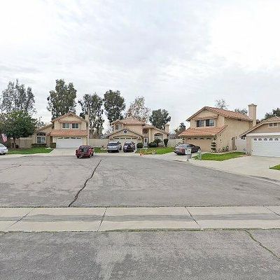 29165 Palm View Ln, Highland, CA 92346