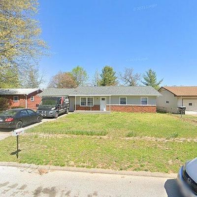 2925 E Bergman St, Springfield, MO 65802