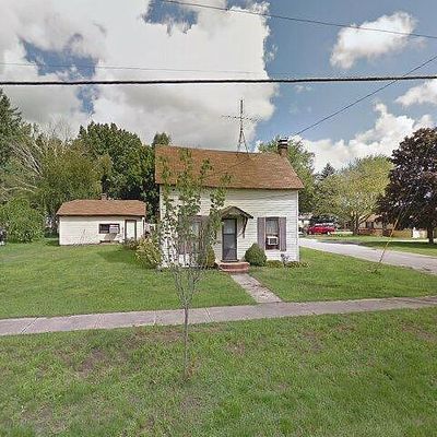 293 E Center St, Coloma, MI 49038