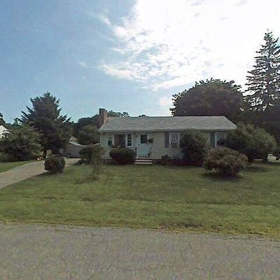 3 Laura St, Littleton, MA 01460