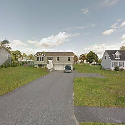 3 Misty Meadows Dr, Biddeford, ME 04005