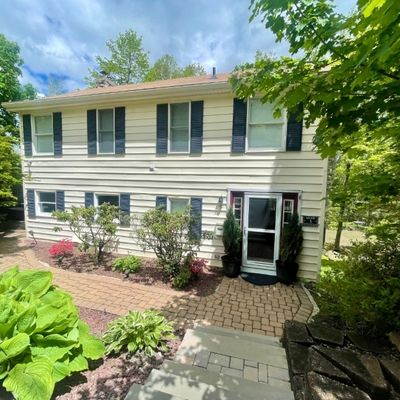 3 Woodland Trl, Sparta, NJ 07871