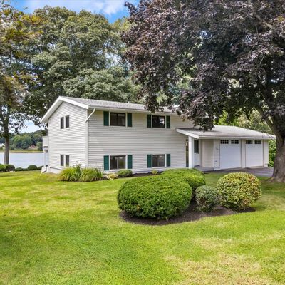 30 Riverbend Dr, Mystic, CT 06355