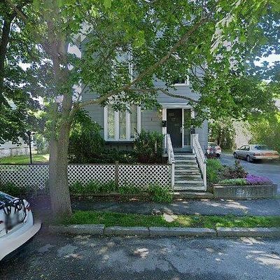 30 Saunders St, Portland, ME 04103