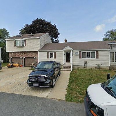 30 Sawyer Ave, Dracut, MA 01826