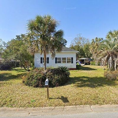 301 Se Syrcle Dr, Pensacola, FL 32507