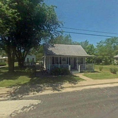 304 Cundiff St, Coffeen, IL 62017