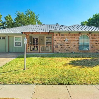 304 Linda Dr, Burleson, TX 76028