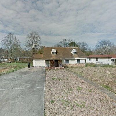 307 Oakleigh Dr, Gadsden, AL 35901