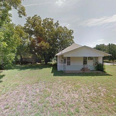 307 S Elm St, Ector, TX 75439