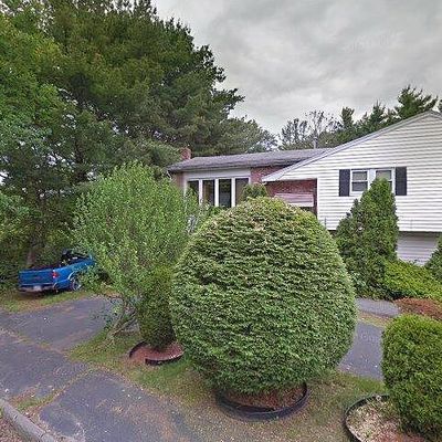 31 Alice Rd, Randolph, MA 02368