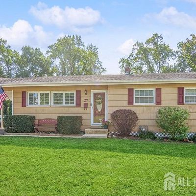 27 Brookside Rd, Edison, NJ 08817