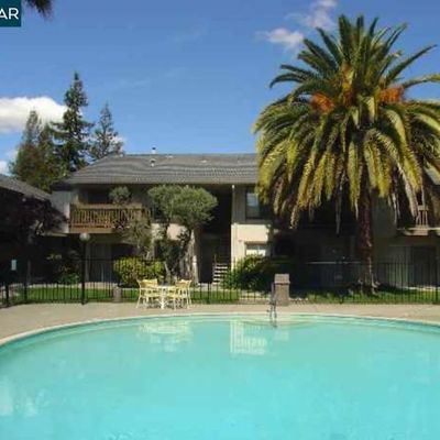 2730 Oak Rd, Walnut Creek, CA 94597