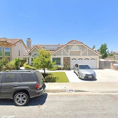 27515 Label Ave, Canyon Country, CA 91351