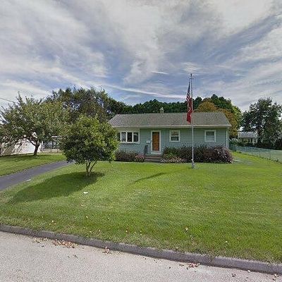 28 Manwaring Rd, Norwich, CT 06360