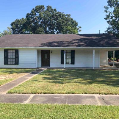 2813 Allen Ct, Baker, LA 70714