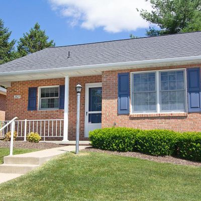 2823 Carlisle Dr #14, New Windsor, MD 21776