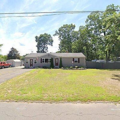 33 Ledyard Rd, Windsor Locks, CT 06096