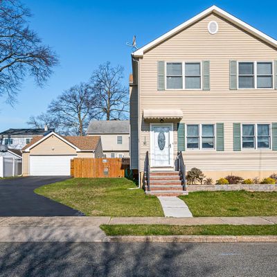 33 W Park Ave, Avenel, NJ 07001