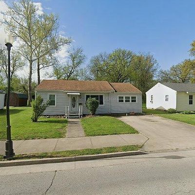 330 E Lakeview St, Centralia, MO 65240