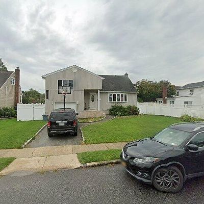 330 N Hickory St, Massapequa, NY 11758