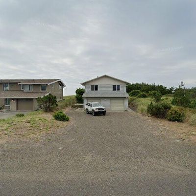 33005 G St, Ocean Park, WA 98640