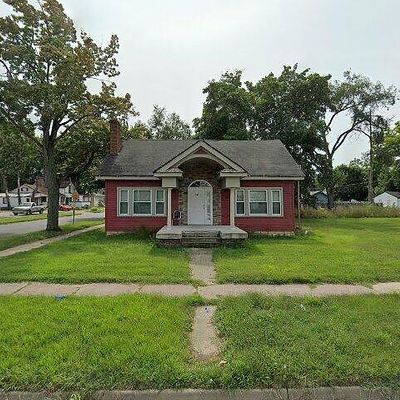 332 E Empire Ave, Benton Harbor, MI 49022