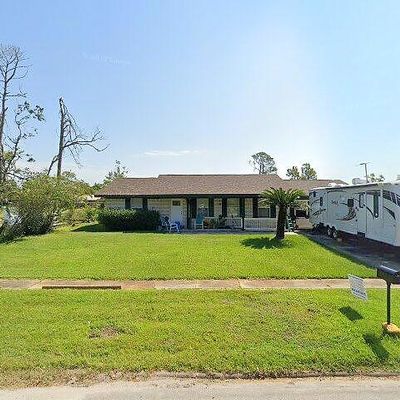 333 Floyd Dr, Lynn Haven, FL 32444