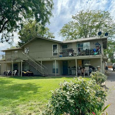 335 W Bolz Rd, Phoenix, OR 97535