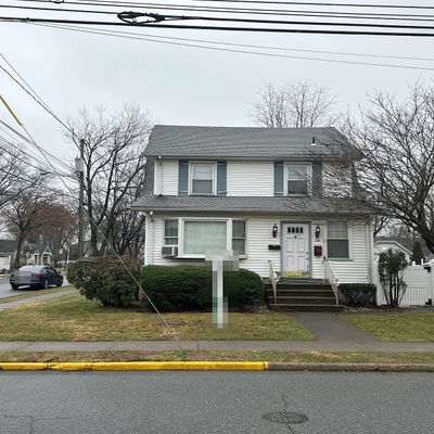 34 Berdan St, Rochelle Park, NJ 07662