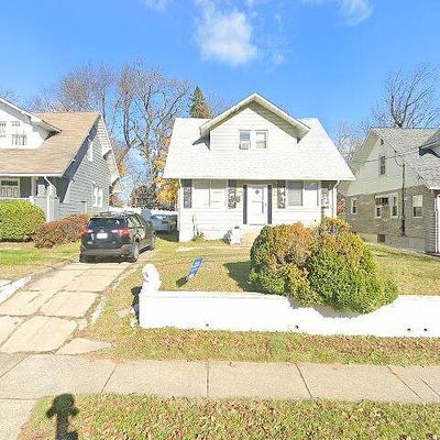 35 Franklin Rd, Teaneck, NJ 07666