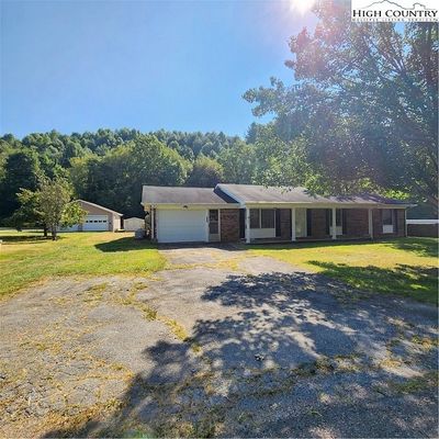 351 Circle Dr W, Vilas, NC 28692