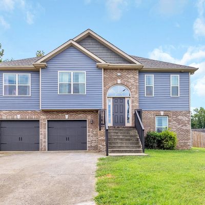 352 Chestnut Grove Ct, Clarksville, TN 37042