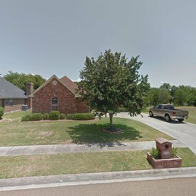 311 Willowbend Dr, Port Lavaca, TX 77979