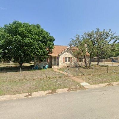 312 Galbraith Ave, Kerrville, TX 78028