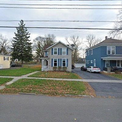 32 Elizabeth St, Auburn, NY 13021