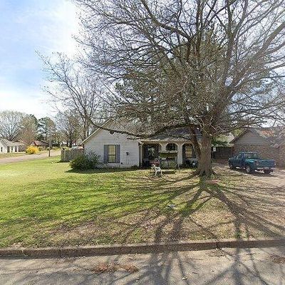 3205 Fairmeadow Dr, Horn Lake, MS 38637