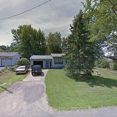 3218 Easy St, Benton Harbor, MI 49022