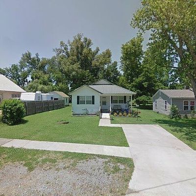 328 S Locust St, Dexter, MO 63841