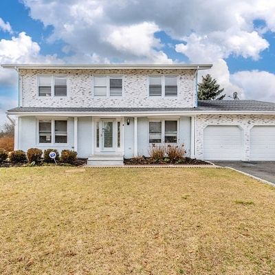 4 Amherst Ct, Wayne, NJ 07470