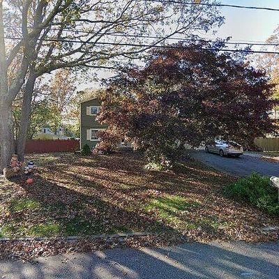 400 Winters Dr, Mastic, NY 11950