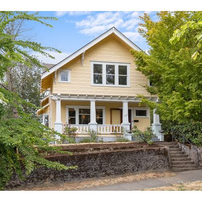 4017 Se Raymond St, Portland, OR 97202